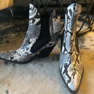 Zara women’s snake skin heeled  booties